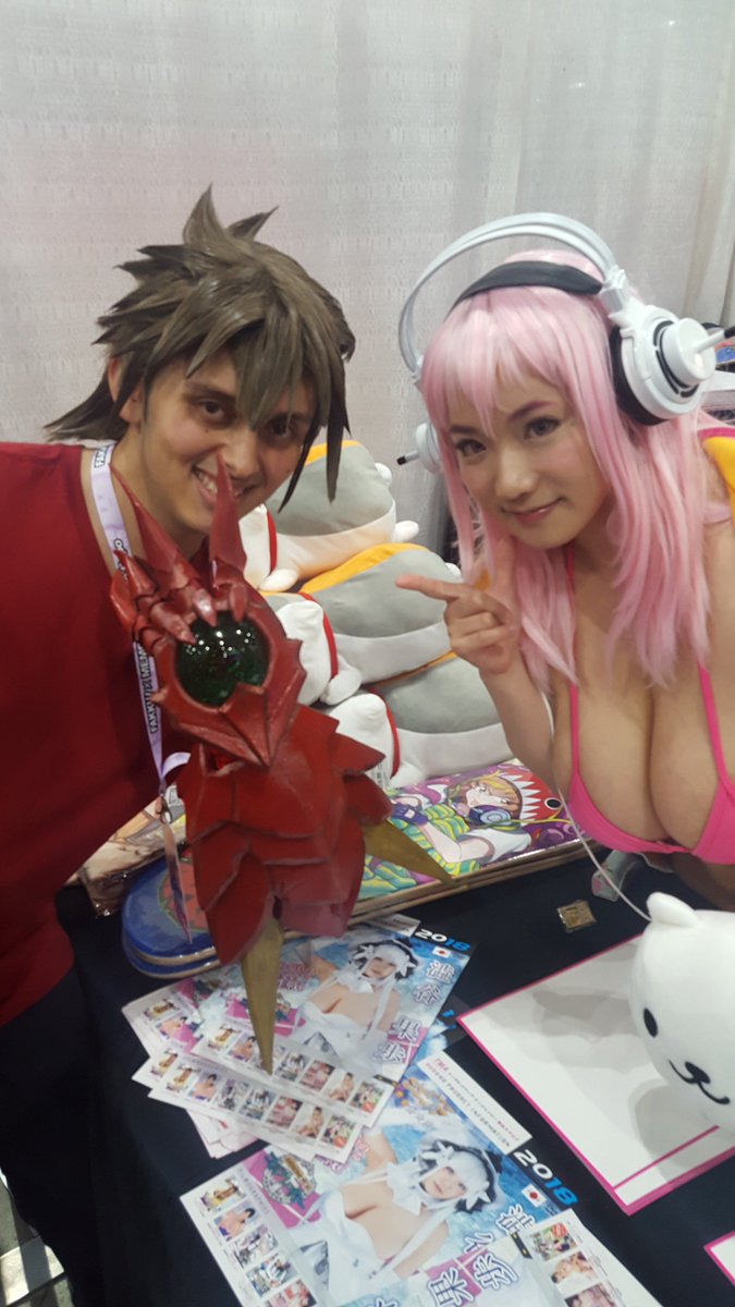 AstralMacabr3's tweet photo. Glad to be able to see @Shibukaho each day of AX. Thanks for being awesome to all your fans #AX2018 #JLIST #imaginevr #shibuyakaho https://t.co/ATrHjqdVUE