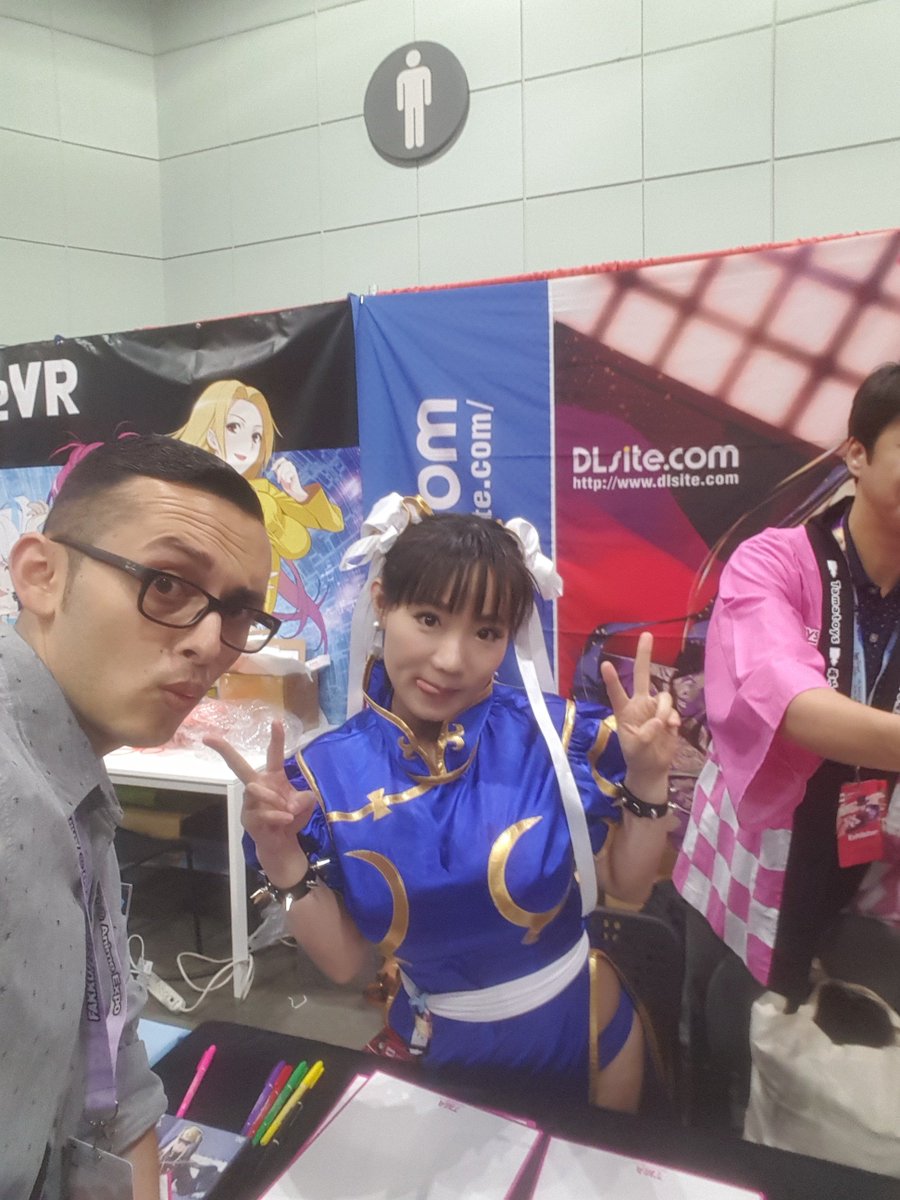 AstralMacabr3's tweet photo. Glad to be able to see @Shibukaho each day of AX. Thanks for being awesome to all your fans #AX2018 #JLIST #imaginevr #shibuyakaho https://t.co/ATrHjqdVUE