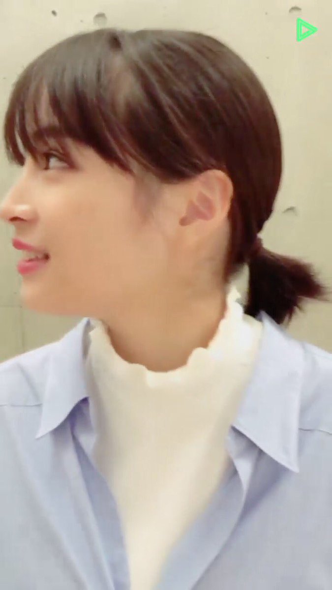 Su06Ma11's tweet photo. 久々にすずちゃんのLINELIVE〜！
この前は録画やったから嬉しい！！
横顔もやっぱり綺麗やな😭❤️
#広瀬すず https://t.co/gqaIiorhG0