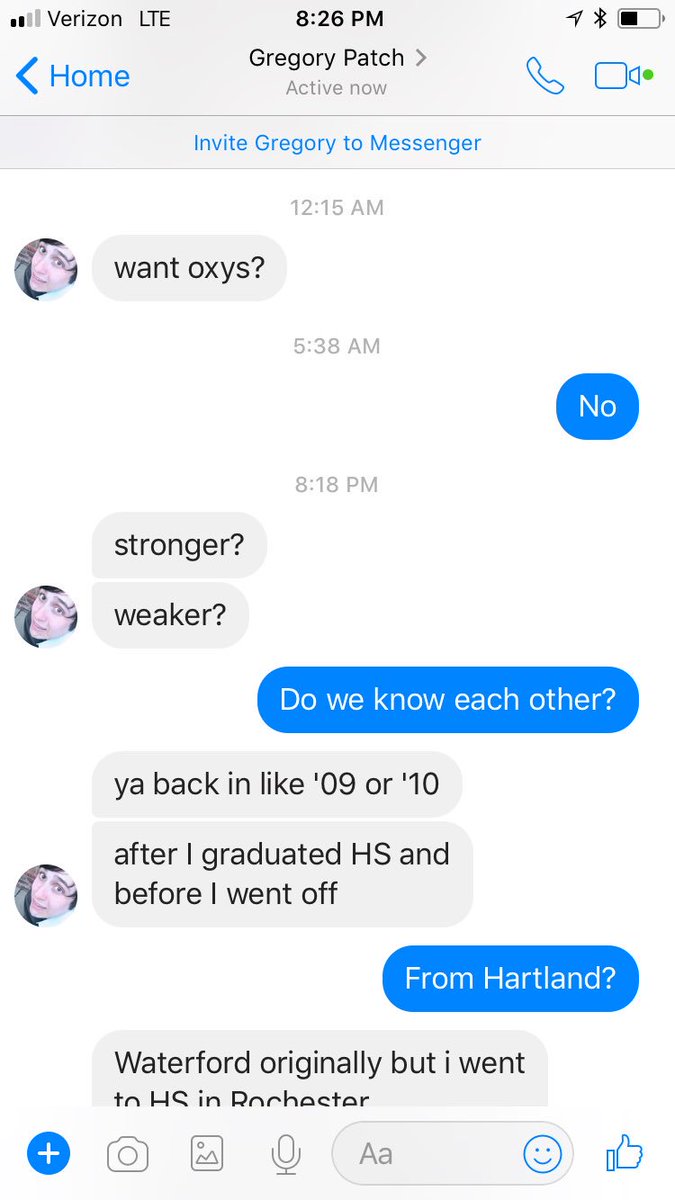 fakiepizzaflip's tweet image. This stranger has been sending me weird messages for the past week so I thought I’d break the ice with one of my classic #comedybits but he doesn’t seem hyped :(