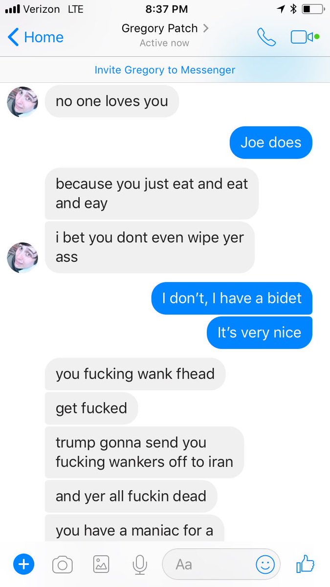 fakiepizzaflip's tweet image. This stranger has been sending me weird messages for the past week so I thought I’d break the ice with one of my classic #comedybits but he doesn’t seem hyped :(