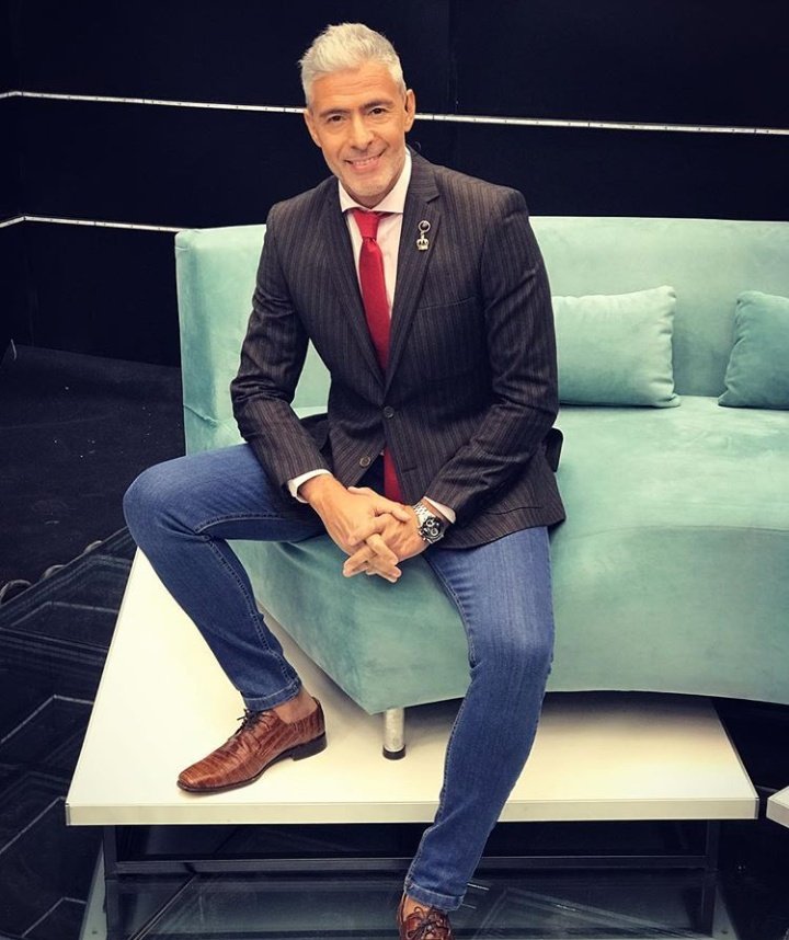 LasMM_argentina's tweet photo. Hoy queremos saludar y desearle un MUY FELIZ CUMPLE A @CristianwBazan el gran locutor de @987masradio deseamos que termines muy buen tu día y desearte todo lo mejor en este nuevo año que empieza para vos. Besos y cariños y todas las integrantes de @LasMM_argentina https://t.co/gMl4IG2tkp