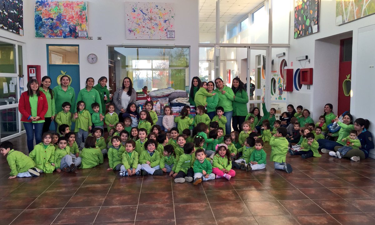 MDSMaule's tweet photo. Agradecemos al jardín infantil Manzana Verde, al colegio San Ignacio de Talca y a los funcionarios de @FosisMaule, que se sumaron con aportes a la campaña “Si el frío no para, el Maule tampoco” #ChileLoHacemosTodos https://t.co/EnHSJwkL0R