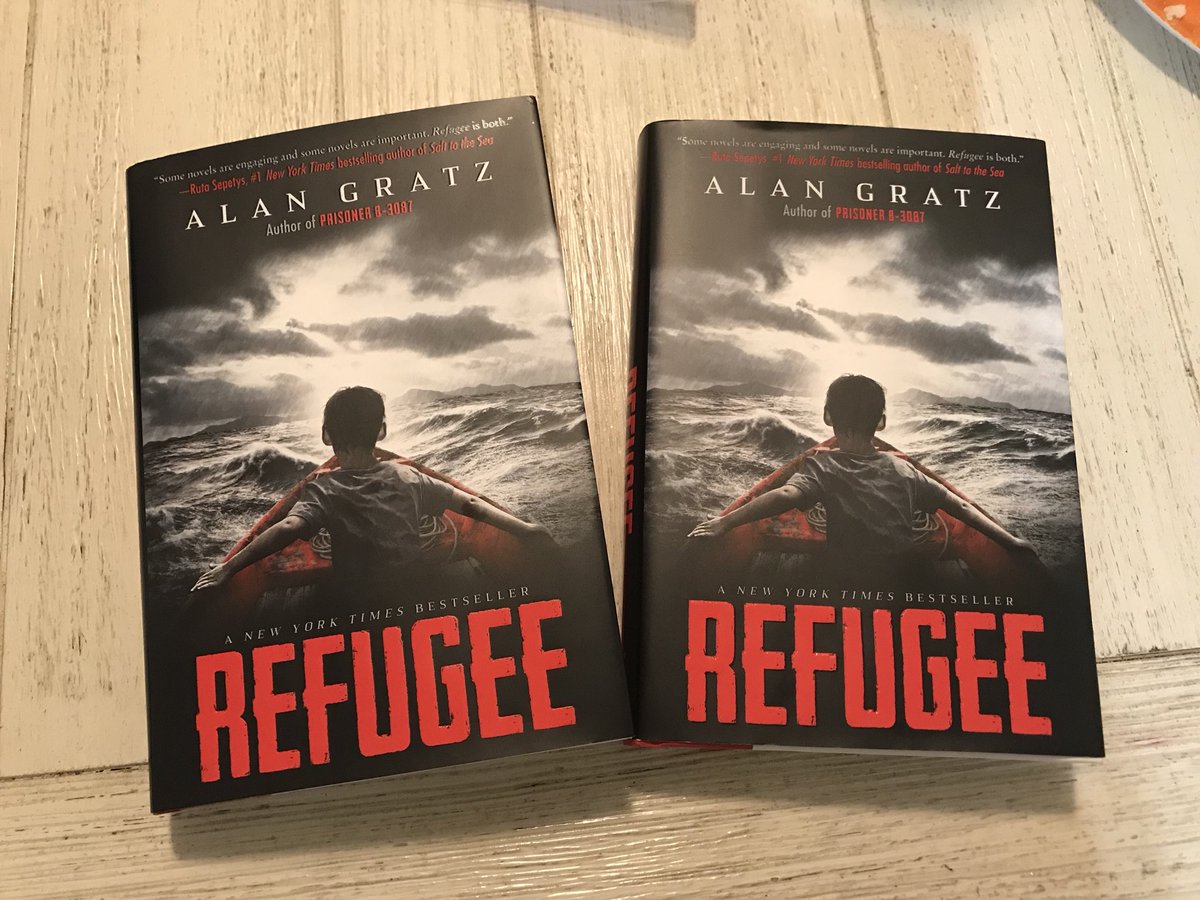 jordan_ridenour's tweet image. This is why I LOVE my Carpenters family...@RachelPersaud4 bought books for my classroom to support my students! Love that a science teacher is supporting reading and making it a priority! This is what makes Carpenters so special! @carpentersms #CougarNation #SparksInTheDark