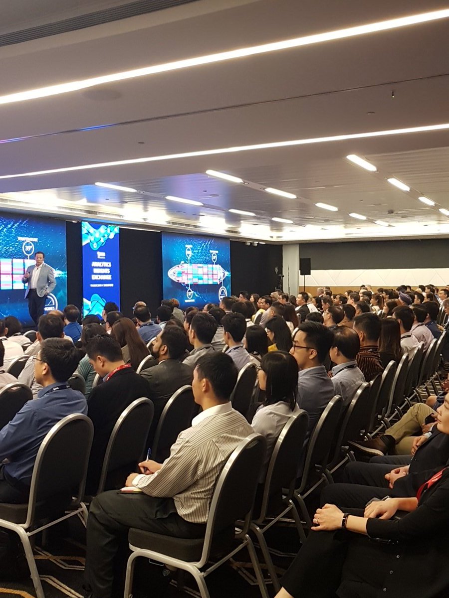 carolynsee's tweet image. @SASAsiaPacific #SASAIX what binds people in a room  to make a difference curiosity