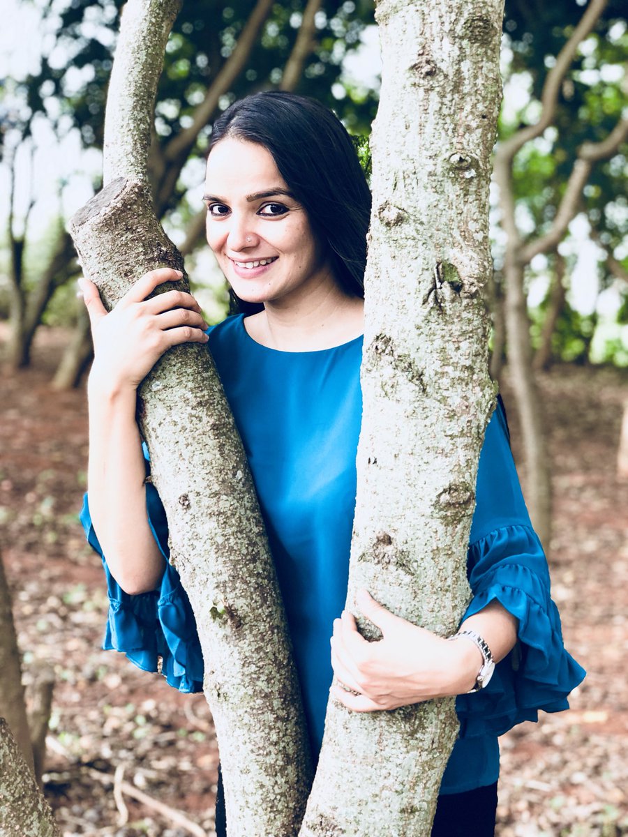 chand_shanu's tweet photo. When #MondayBlues are just about colours not spirit ... #aboutyesterday 
#freshstart #newtonefortheweek #MondayGoals #perfectmonday 
#everydayspirit #whynotmonday #workplacecharm #workplaceview #firedrillbreak 😜 https://t.co/O6Pb04NQoI