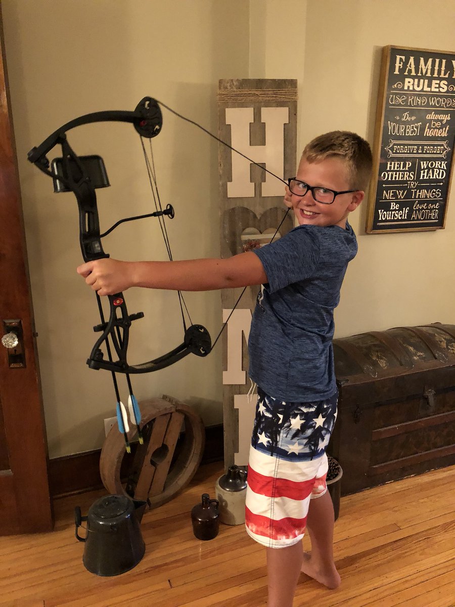 ShellyLeyden's tweet photo. “Everything I dreamed of!” #futurebowhunter https://t.co/WtGdVI1jyj