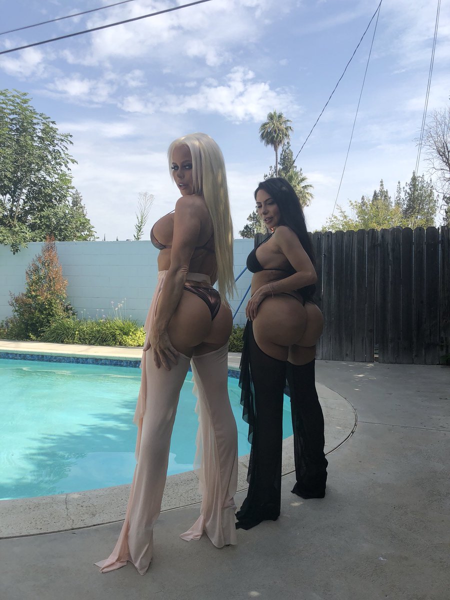 LelaStarTM's tweet photo. 🍑🍑 on my https://t.co/G9I7d4dYLu https://t.co/PircOqIbkz