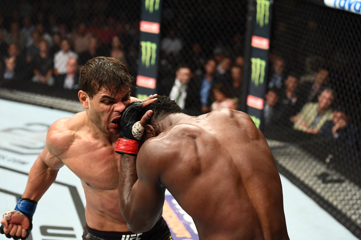 ufc's tweet photo. 🎯 https://t.co/aiMoY5iBaL
