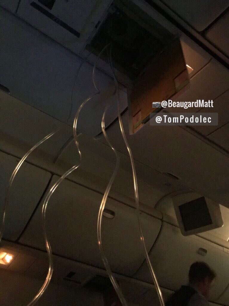 TomPodolec's tweet photo. Update
American Airlines #AA52 from Philadelphia just departed St John’s and continuing its journey, in a new plane, to Prague. 

Diverted early this morning due to cabin pressure issue.

Passenger got hotels and spent the day in St John’s

📷@BeaugardMatt
https://t.co/E9i01AgvZD https://t.co/hsCLUyQvfR