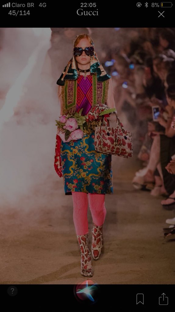 PatriciaCarta's tweet photo. Eu adoro decoração. E assim como a Gucci deixou claro que o futuro da moda é retrô, também já entendemos que o futuro das residências também é a memória afetiva. Elementos étnicos se unem aos clássicos de diferentes décadas e criam moods atemporais para habitar e vestir. https://t.co/wXfqK4D6ld