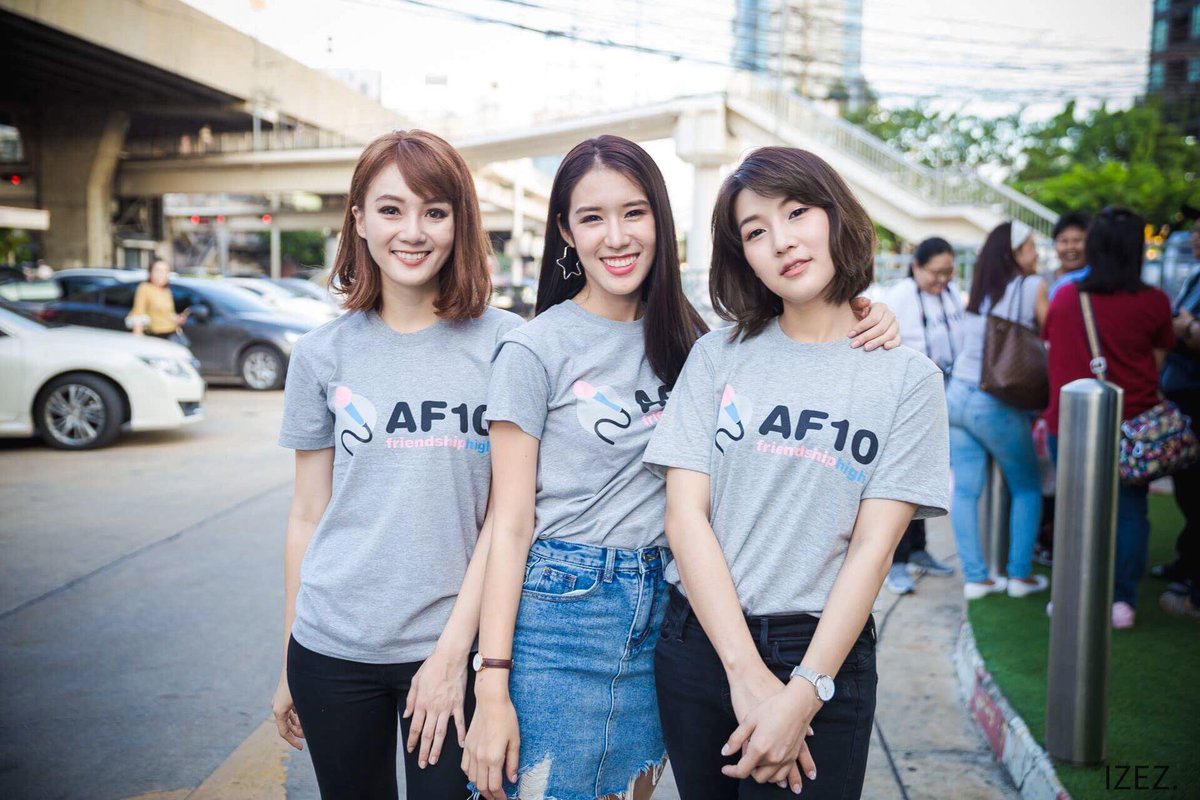izez_monkiez's tweet photo. หง มุก เบล 😀😄🙂 @hongyokgun @Kullacha_Mook @belleaf10 #AF10FriendshipHigh https://t.co/BSr95zjbZm