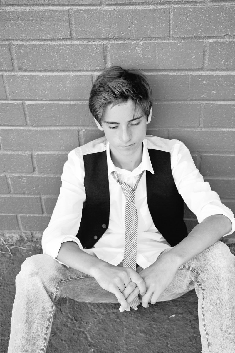 JacobFandino's tweet photo. Girls are so hard to understand π must of been something I said π€¦π»ββοΈ #musician #teenband #teen #shethinkssheiscool #lyrics https://t.co/meZgw3a4w7