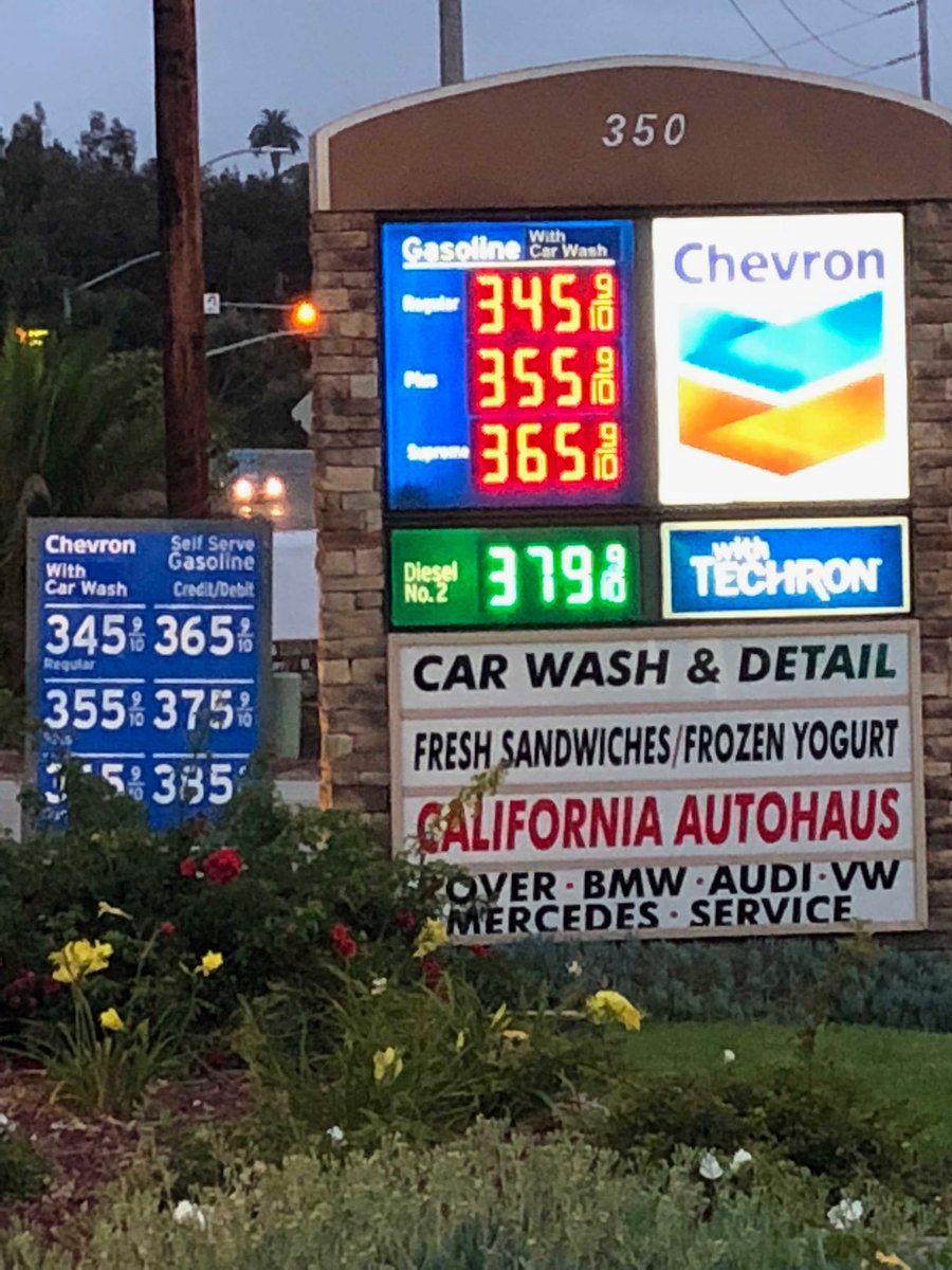 aikiverse's tweet photo. @Chevron Pretty shady advertising to list the gas price ONLY with a car wash in Encinitas, CA. Won’t be giving you my business. https://t.co/3BZ6BjgicA