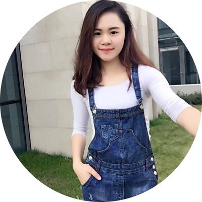 HuaYong798's tweet photo. 我不知道？也不明白？为什么会出来那么多人诟病、打压、污蔑董瑶琼？向一个深陷苦难中的小女孩身上泼脏水。她可能是鲁莽或是无知，如今她正在因为自己的行为受苦，你可以不关心，可以漠视，但请不要妄议菲薄，请不要用阴暗思想去阴谋论一个正在受苦的人…… https://t.co/Iz3jYrW6bu