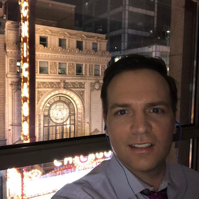 LarryABC7's tweet photo. Filling in for Cheryl on 10pm news tonight. Got a few minutes in for an evening walk overlooking this Chicago treasure. News starts at 10:22pm tonight because of ABC special report on Supreme Court nominee. @abc7chicago #5thfloorview https://t.co/MO9eQ1I1AN https://t.co/F5mUGykBUh