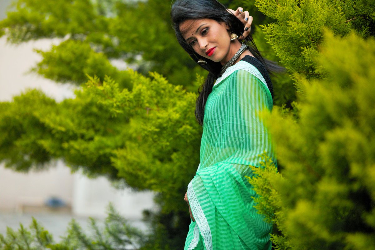 mohini_patankar's tweet photo. Green sarees are Evergreen. Elegant, verdant, vibrant, buoyant!!

#OOTD #saree #sareelove #indian #HautMonde #Finalist #PageantBinder #Season8  #HautMondeIndia #MrsIndiaWorldwide… https://t.co/lGxqJpiegW