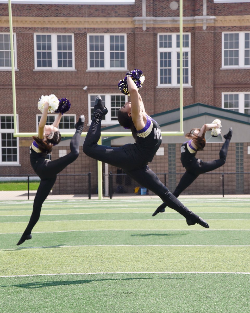 NKCStingers's tweet photo. Jumping for joy that practices starts up again tomorrow morning! Two weeks away is just too long πππ #stingersupnkc #dancelikeahornet #dtuteamspirit #summerpractices https://t.co/Dp3ReskfJH