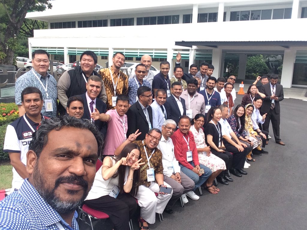 Ziyamabdeen's tweet photo. #APSIG2018 can't miss Ziyam Abdeen selfie https://t.co/hvmk08CvFU