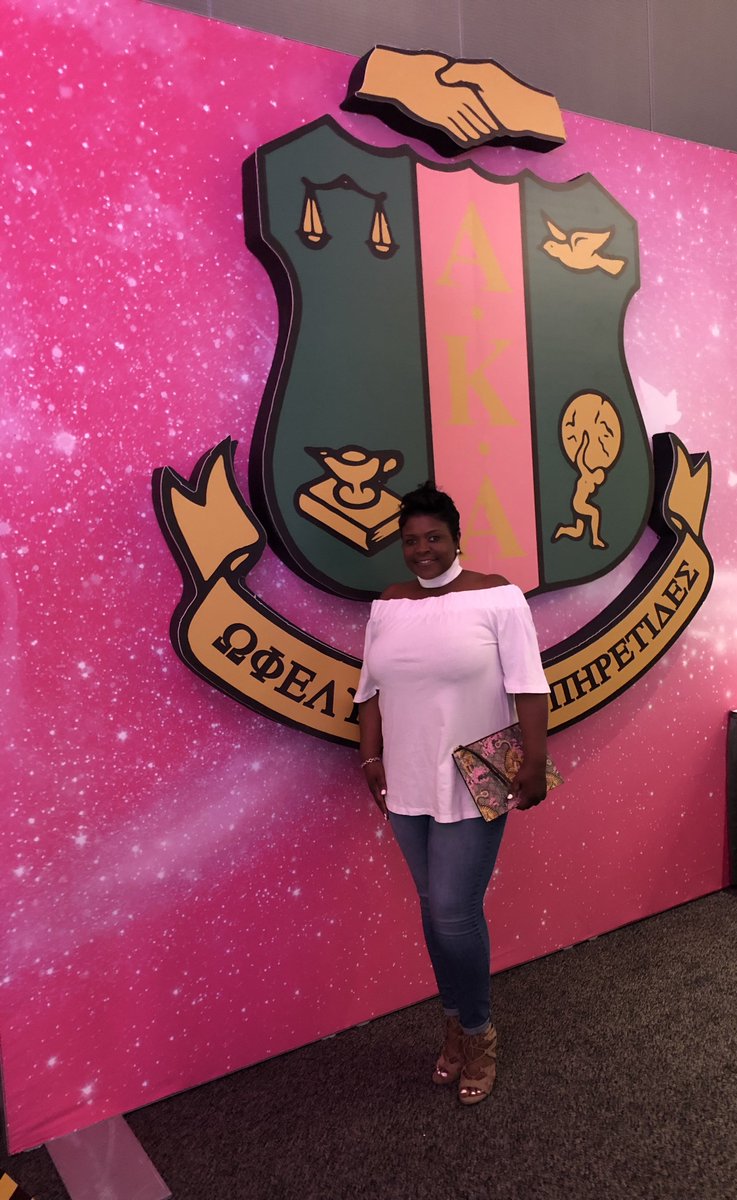 RamonicaD's tweet image. Having a great time in Houston, Texas with my AKA line sisters! 💚💕🐸#AKA #1908 #Spring96 #southernuniversity