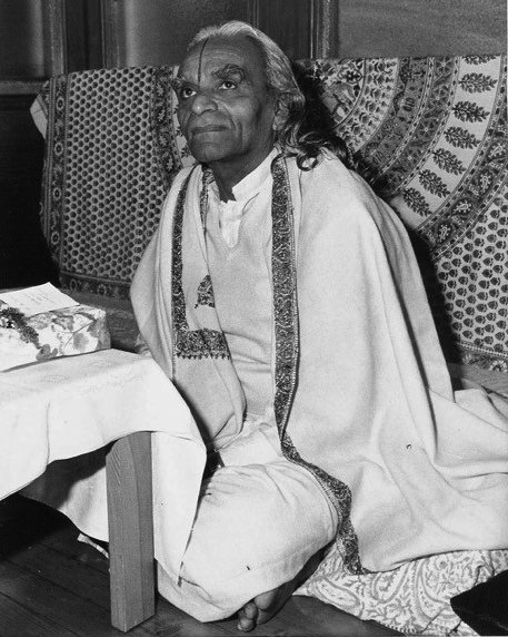 Find out about the remarkable life of BKS Iyengar using our online timeline, created to mark 100 years since his birth iyengaryoga.org.uk/timeline/
#bksiyengarcentenary #iyengaryoga #bksiyengar