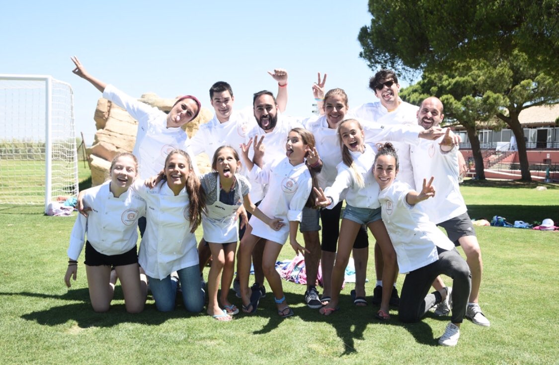 Enhorabuena tocaya!!!!! 👏🏻👏🏻👏🏻👏🏻 <a href="/MartaMChef6/">Marta Verona</a> 😘😘😘 <a href="/SalvaMChef4/">Salva MasterChef 4</a> <a href="/saramchef3/">Sara MasterChef 3</a> <a href="/RocioMChef4/">Rocío MasterChef 4</a> <a href="/EstherMCJ5/">Esther MasterChef 5</a> <a href="/LuciaMCJ5/">Lucía MasterChef Junior 5</a> <a href="/MariaMCJ5/">Maria MasterChef Junior 5</a> #campamentosmasterchef #cadiz2018 <a href="/MasterChef_es/">MasterChef</a> <a href="/CampusCerdanya/">Campus Cerdanya</a>