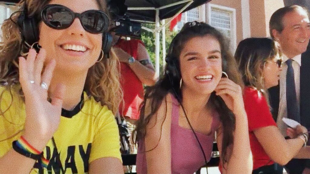 archiveamiriam's tweet photo. 💛💗 https://t.co/xLMSqfxLH8