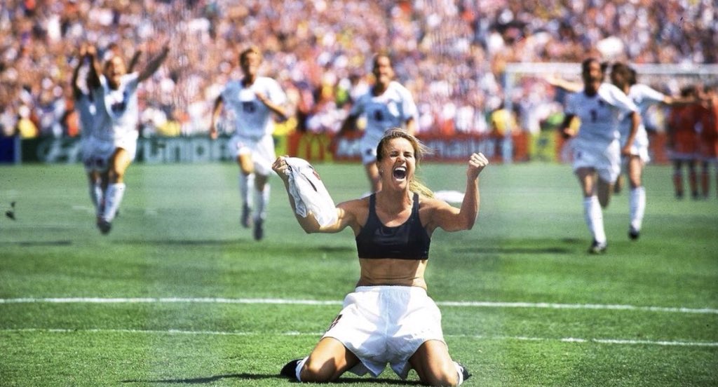 DedanBrozino's tweet photo. JULY 10: On the 19th anniversary of this iconic women’s sports moment at the @rosebowlstadium, help us memorialize it forever with a statue at America’s Stadium - https://t.co/ETp6ljEqRx #99ers #1999TeamUSa #WorldCup #INSPIRE https://t.co/l1xUEUXckg