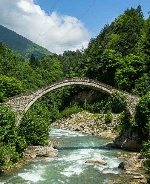 #Rize #Turkey
#Kaçkarlar
#Yeşiltepe #Çayeli
#Anzer #Ayder 
#SenozVadisi
Doğanın, Tarihin ve Yeşilin Yolculuğuna Tanık Olun
#CityOfAllSeasons
#HerMevsiminKenti
#Nature
#Travel
Görmelisin