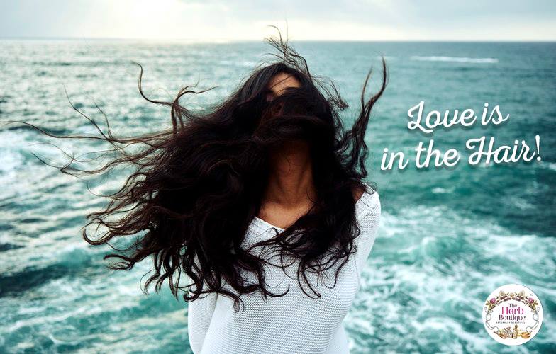 herbboutique's tweet photo. Isn’t it? ❤️So here’s our top 2 tips for the Monsoon 1) To battle Itchy Scalp, heat olive oil &amp;, apply on the scalp with a cotton ball, rubbing gently.2) Do not Towel dry your hair. Use a soft old cotton Tee instead.
For Authentic Olive Oil, click here: https://t.co/vTJvRsnnfp https://t.co/ACuYpqIb2f