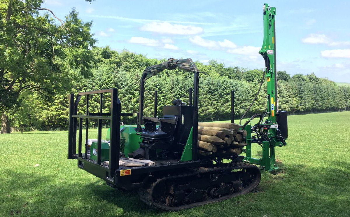 WragPostDrivers's tweet image. The WRAG Commander X Track working in the Scottish Borders #postdriver #WRAG #british