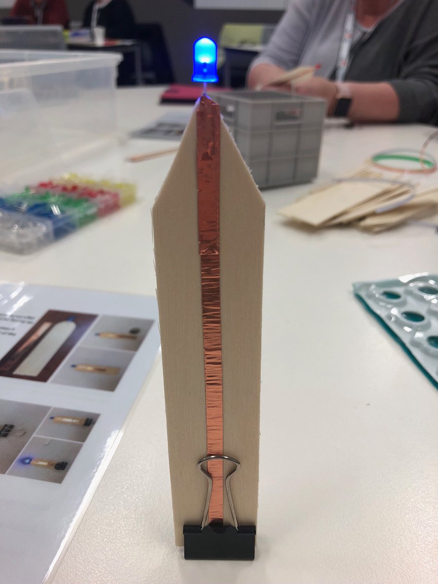 monique_mgreen's tweet image. LED Candle - awesome! ⁦@L_ACampbell⁩ #edtechsa2018