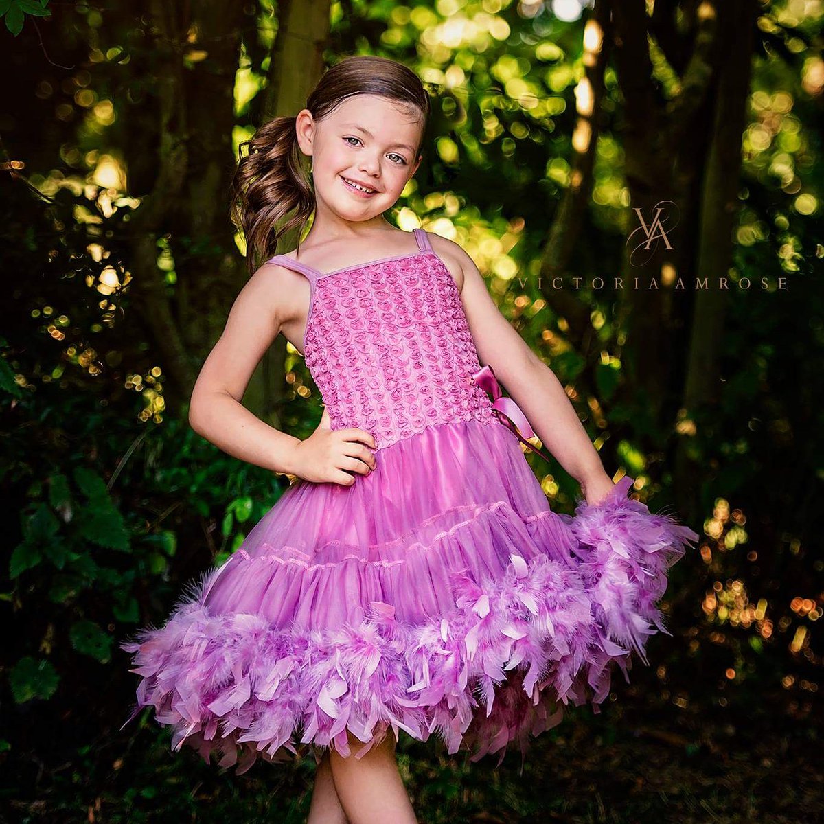 Love this images captured by <a href="/VictoriaAmrose/">Victoria Amrose</a> @shropshirelavender @EllieRoseLane  #purplefeathers #locationshoot #portrait #portraitfestival #smile #happy #sassy #style #fashion #model #actress #photography #Fashionista #fashionable #styling #eyes #love #fun #MakingMemories