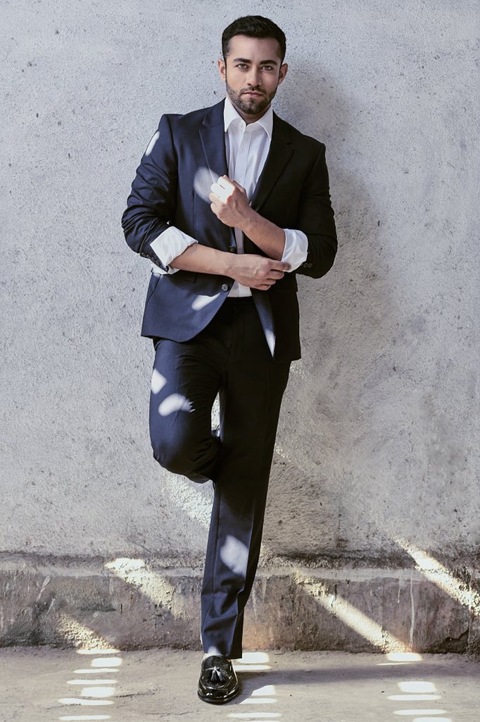 atulkasbekar's tweet photo. Introducing the best looking guy I’ve seen in a while
Say hello to the devastatingly handsome @MahirPandhi
Winner of #TopModelIndia and a new acting talent at @BlingLive https://t.co/6TcCrLYRJW