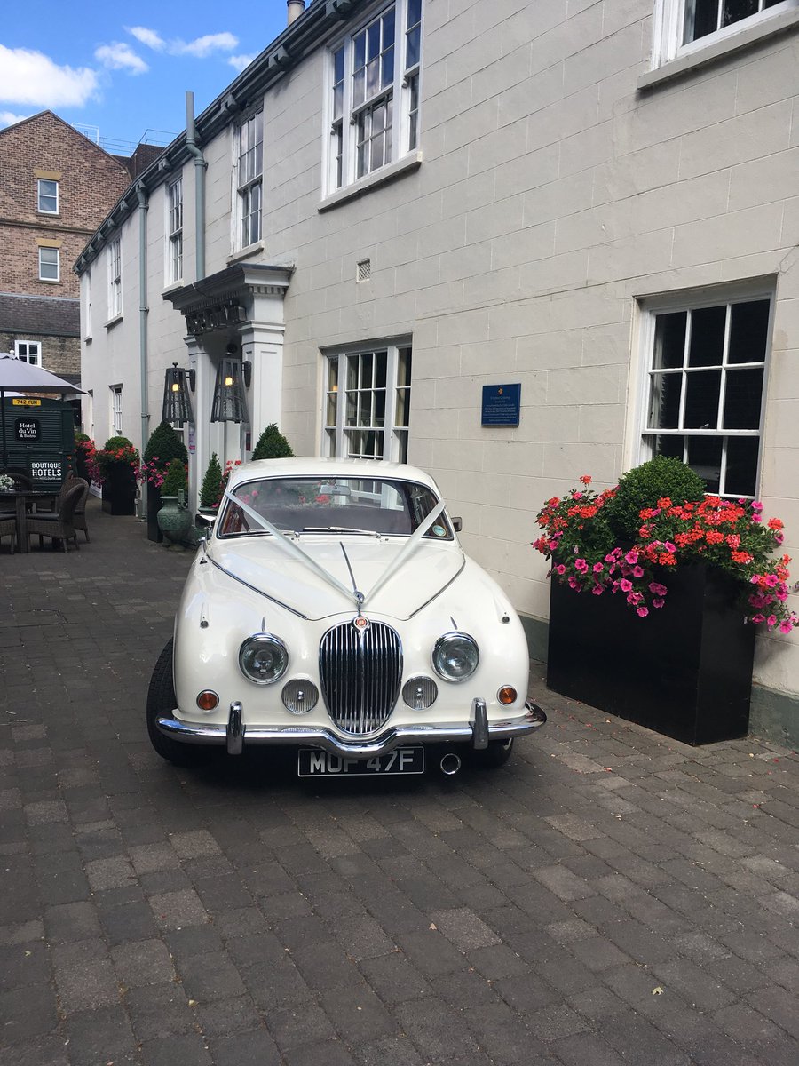LimelightCars's tweet photo. Our beautiful Jaguar MK11 looking very smart.. #weddingcars #york #venue #jaguar #vintage  #classiccar https://t.co/nuFD2dkWXS