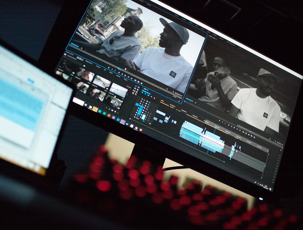 Flux Video (@flux_video) on Twitter photo Back in the studio after a holiday and a lot of filming. #timetogetbusy #adobe #eizo #hyperx Back in the studio after a holiday and a lot of filming. #timetogetbusy #adobe #eizo #hyperx