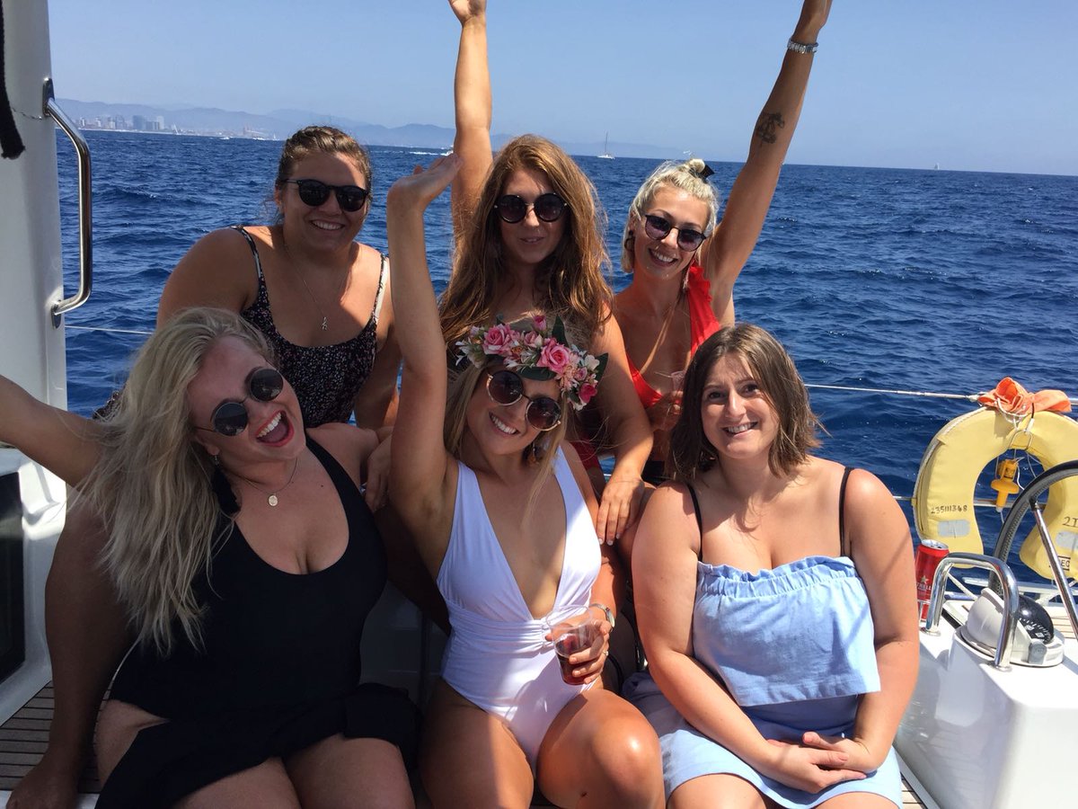Bcnwatersports's tweet photo. Just another day! #sailing in stunning #barcelona #mediterranean https://t.co/9071wE1QSW #RYA #safetyatsea #water #sports #watersports https://t.co/GMBhtBVgnD
