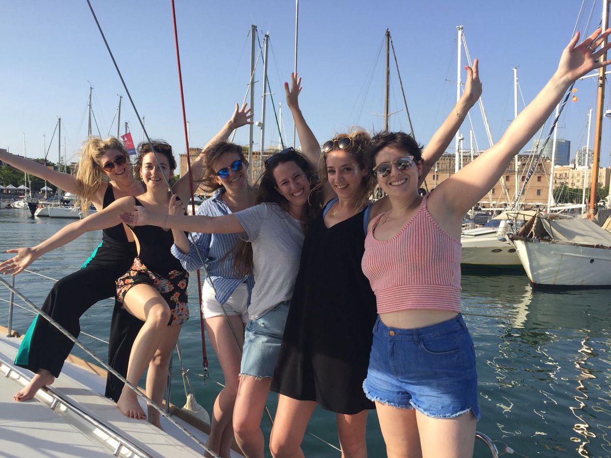 Bcnwatersports's tweet photo. Just another day! #sailing in stunning #barcelona #mediterranean https://t.co/9071wE1QSW #RYA #safetyatsea #water #sports #watersports https://t.co/GMBhtBVgnD
