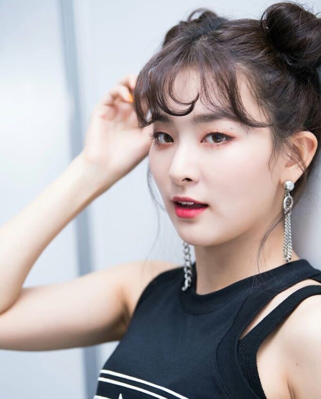 BestWengi_TH's tweet photo. ซึลกิและเวนดี้รูปถ่ายจาก #Dispatch ค่ะ💛💙 #Wendy #Seulgi #슬기 #손승완 https://t.co/35Gs4Q3AwJ