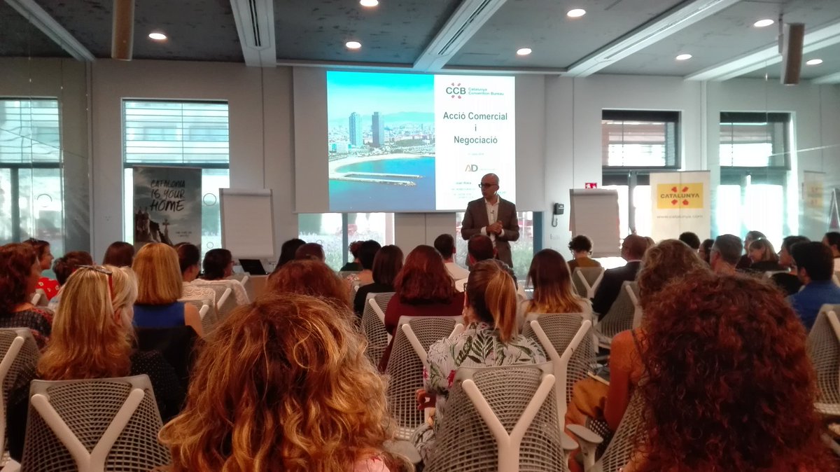 agallardocoord's tweet image. Avui el @MACBA_Barcelona a la sessió de formació de #CatalunyaConventionBureau i #ActiveDevelopment a l'Hotel Dolce #Sitges
#AccioComercialiNegociacio
#formaciocontinua #venues