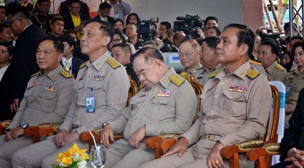 Deep Blue Sea tweet media