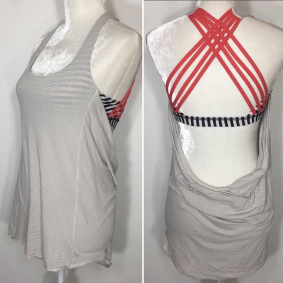 AdriannMartinus's tweet photo. So good I had to share! Check out all the items I'm loving on @Poshmarkapp #poshmark #fashion #style #shopmycloset #lululemonathletica #celebritypink: https://t.co/oq0avlKIS3 https://t.co/UMGD8feogN