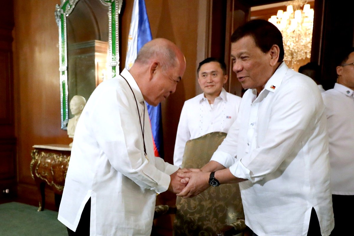 pcogovph's tweet image. Pres. Duterte meets with Catholic Bishops&apos; Conference of the Philippines President Archbishop Romulo Valles at the Malacañan Palace on July 9, 2018. #PartnerForChange