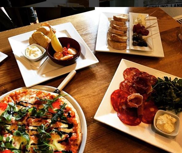 Not fancy a whole pizza to yourself? Well why not pair it with a couple of antipasti dishes and create your own mediterranean tapas style meal to share between friends or your date?

#SharingIsCaring
#MediterraneanFood
#VisitKirkbyLonsdale