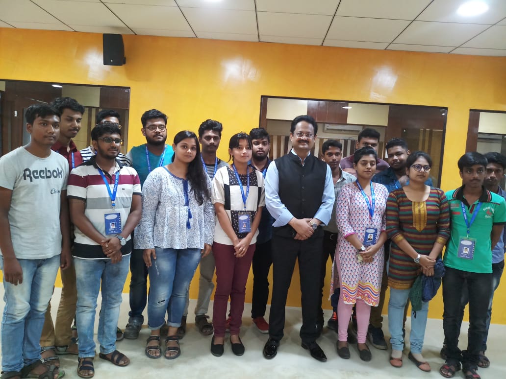 Webel India On Twitter Mr Tapaas Chakravarti Chairman Cmd Ceo Dq Entertainment Visited Webel Dq Animation Academy Salt Lake Kolkata On 09 07 2018 Dqe Webel Animationacademy Https T Co Meclgczgfx
