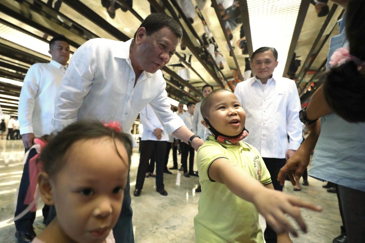 pcogovph's tweet image. Pres. Duterte meets leukemia patient John Paul Cuilao, who was granted a chance meeting with the President as the boy celebrated his birthday at the Malacañan Palace on July 9, 2018. #PartnerForChange