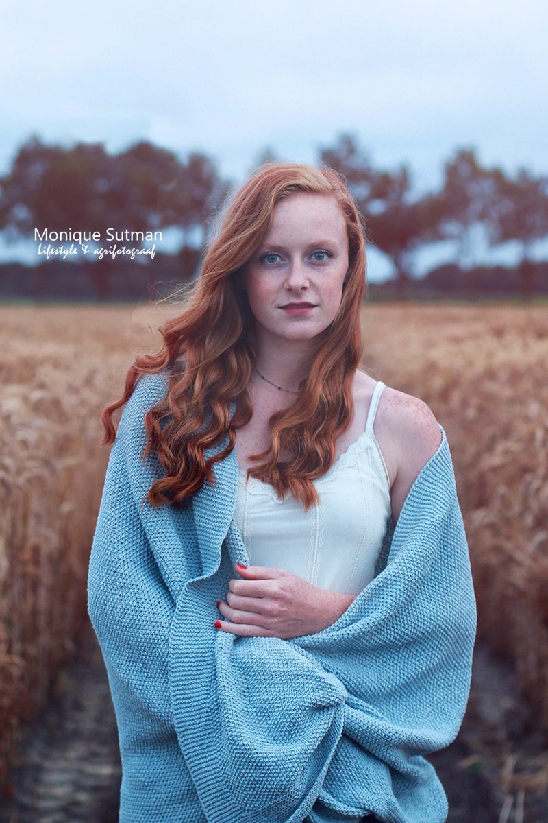 Gelukkig stond het koren nog op het land in Westerbeek zodat ik dit prachtige portret van Sem kon maken
agrifotograaf.nl/boerenportret/