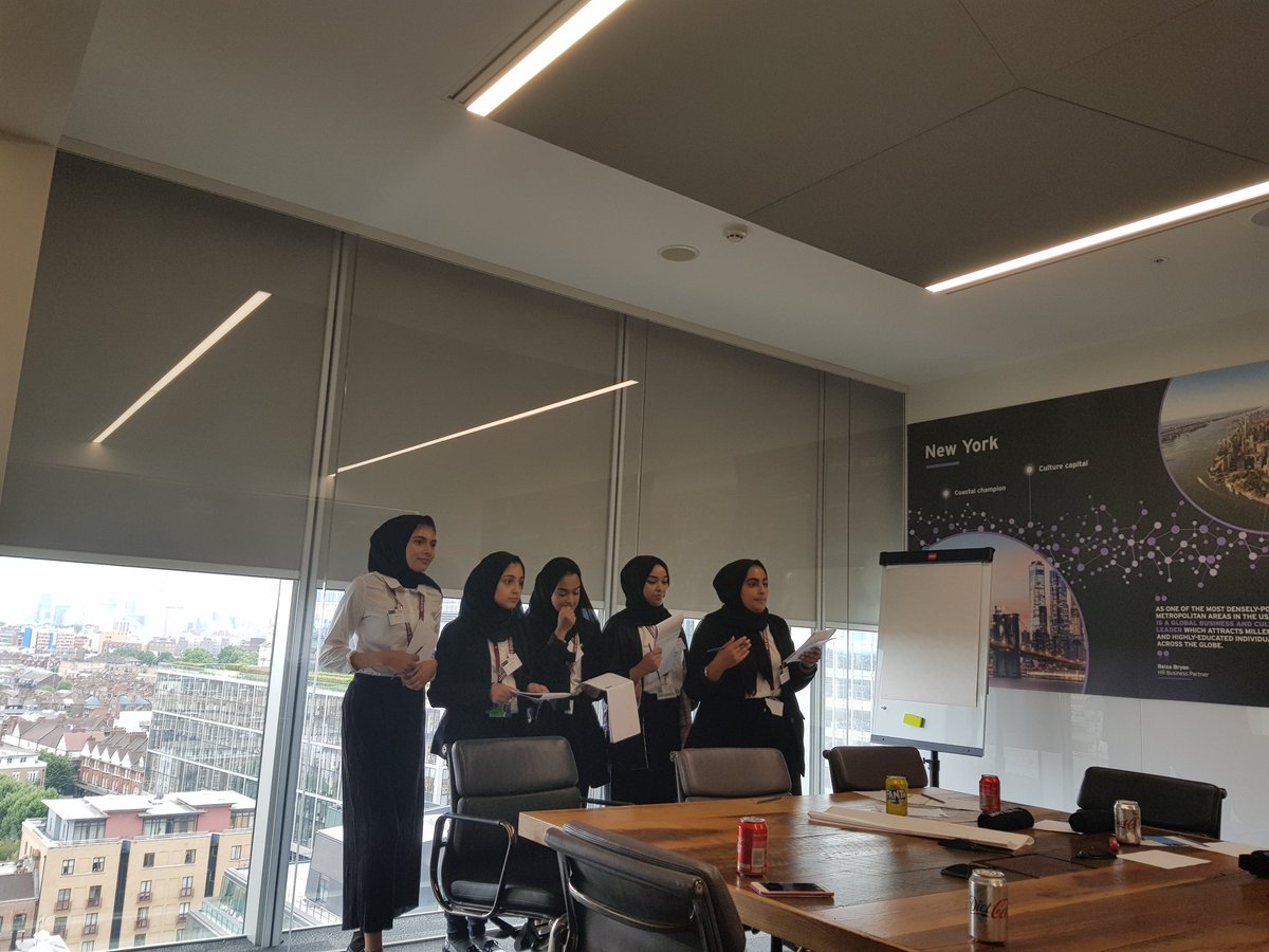 MsPippard's tweet photo. @ncs6th students exploring the future of technology and pitching tech ideas for new London real estate. Thank you @Ourelba and @THRealEstate14 for a fantastic day! https://t.co/Q00qcITmsN