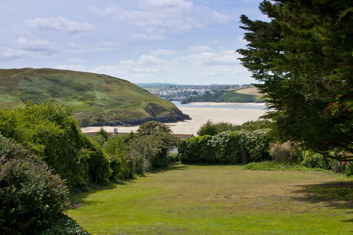 Latitude50 tweet media