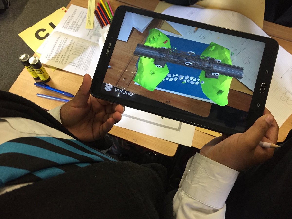 NineScience's tweet photo. augmented reality with year 7 designing the future #wecanscience @Ninestiles #STEM https://t.co/urxWKhvmX9